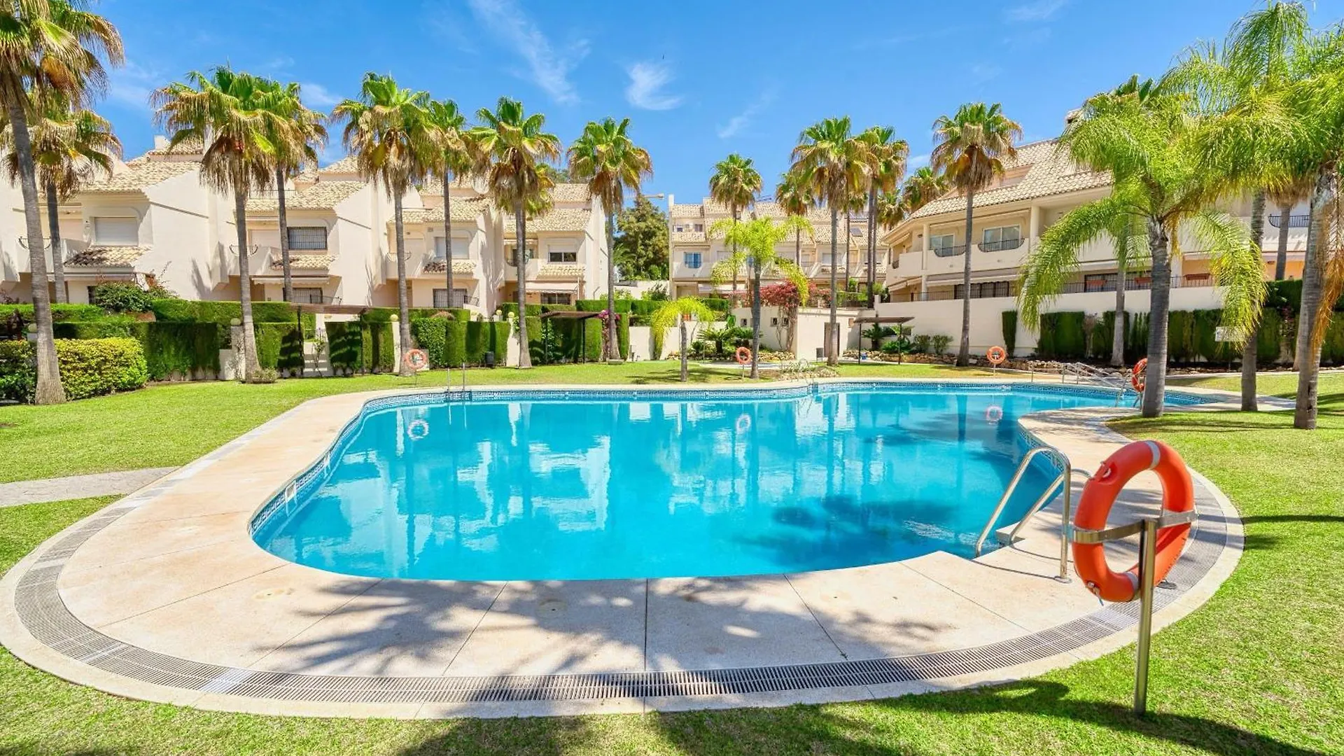 3027 Exclusive Family Retreat Near Marbella Beach 0*,
